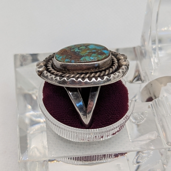 Navajo Statement Ring - Picture 4 of 8